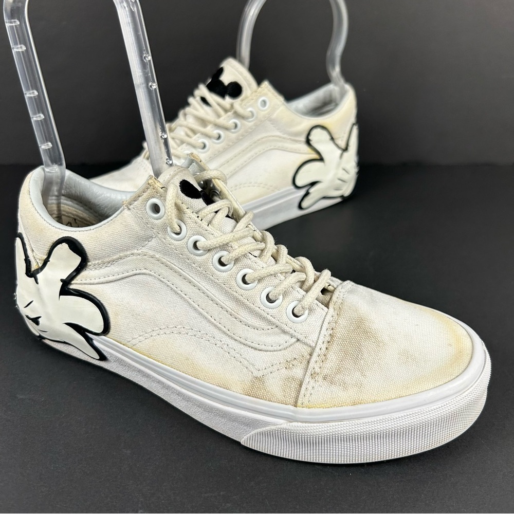 ❤️ Vans x Disney Cream Sneakers with Black Design Size 6.5